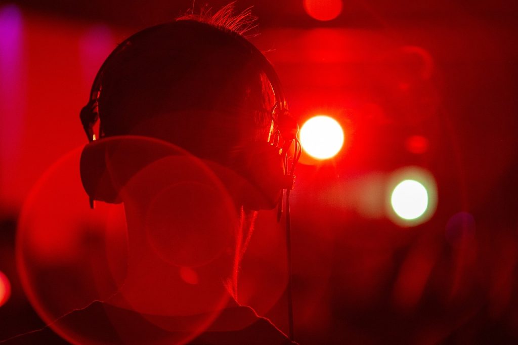 headphones, man, light-6123966.jpg
